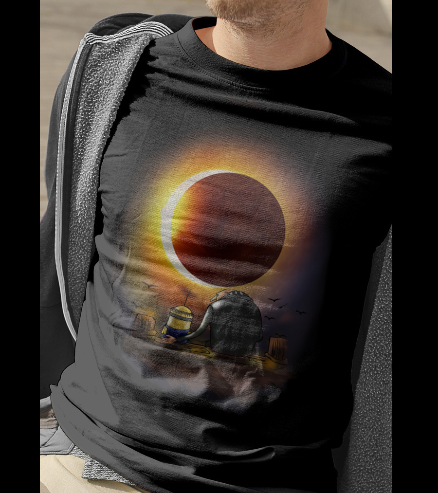 Gru And Kevin Watching Solar Eclipse Minions Despicable Me T-Shirt