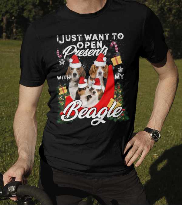 I Just Want To Open Presents With My Beagle Christmas Santa Hats Candy Canes Snowflakes T-Shirt