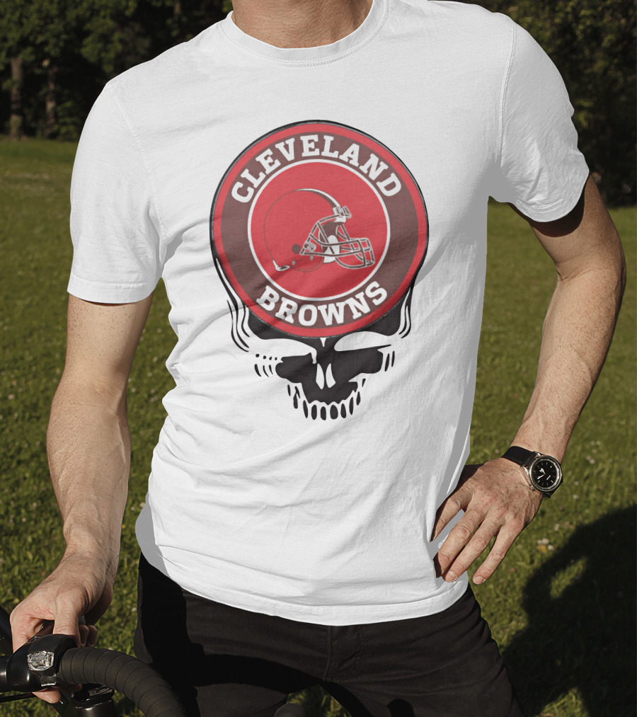 Cleveland Browns Football Helmet Skull T-Shirt