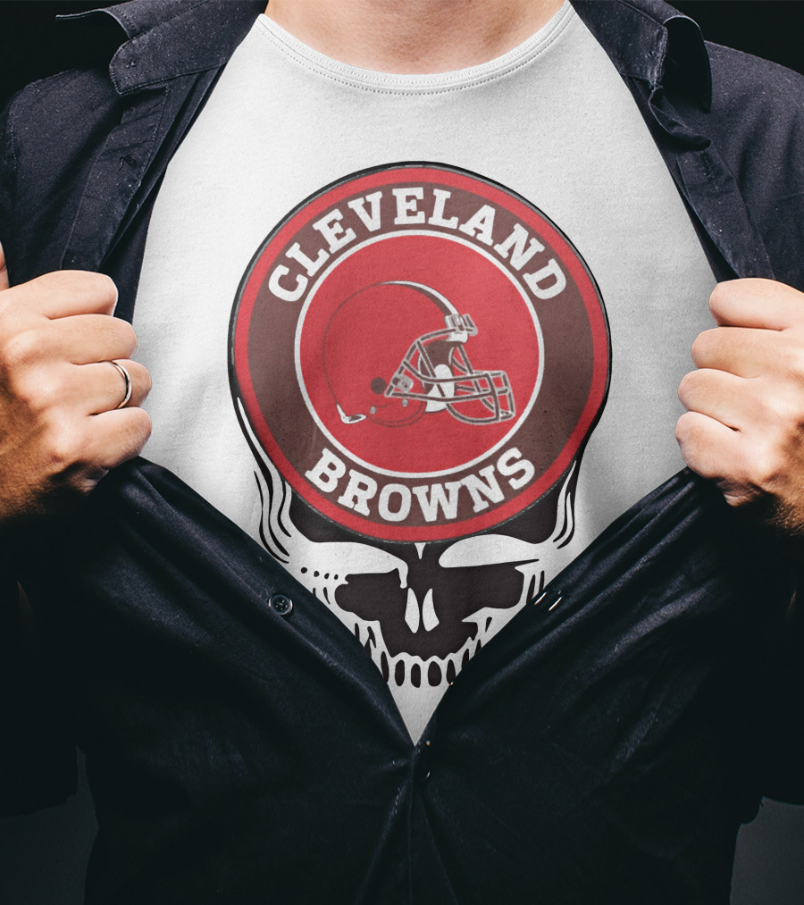 Cleveland Browns Football Helmet Skull T-Shirt