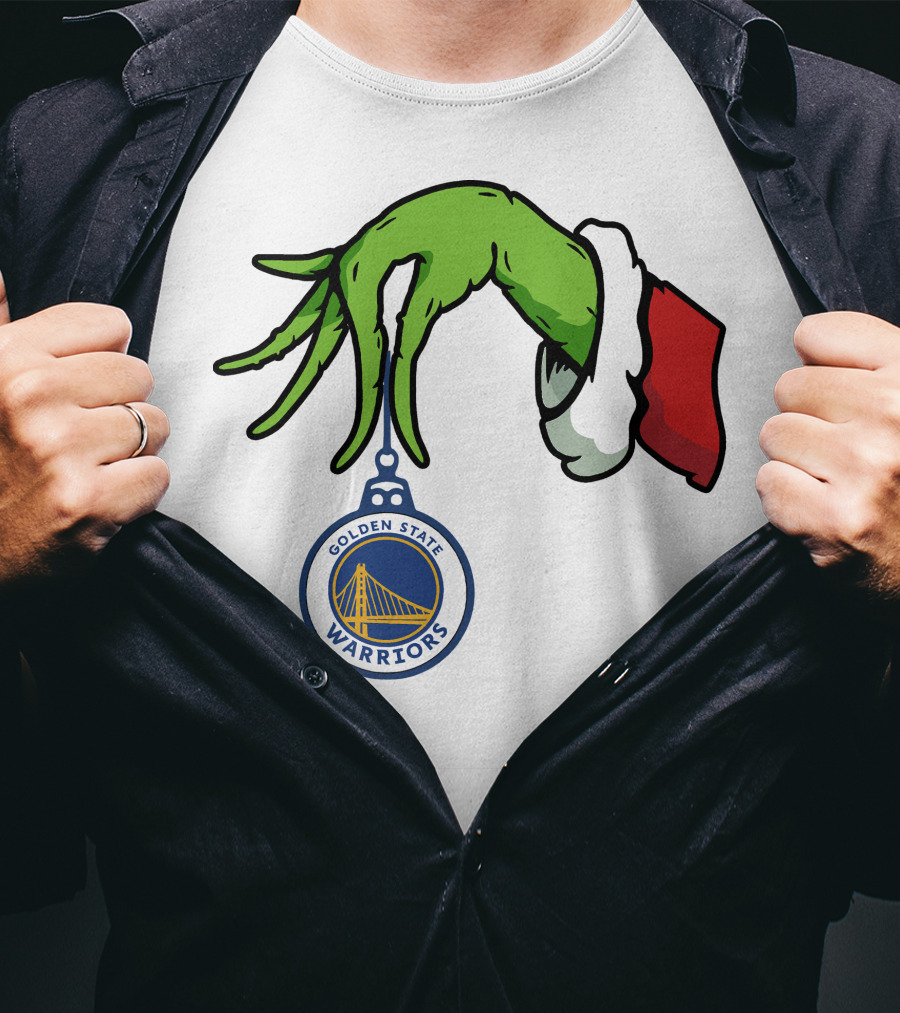 The Grinch Hand Holding Golden State Warriors T-Shirt