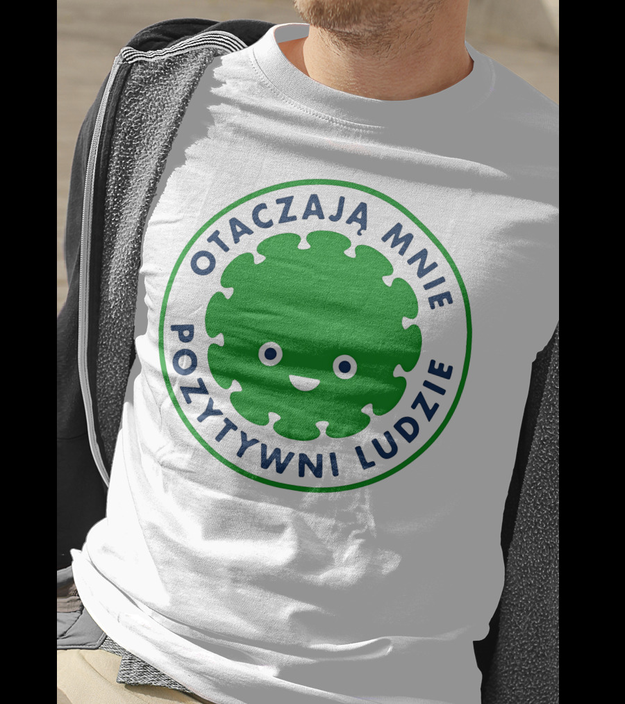 Otaczają Mnie Pozytywni Ludzie Green Smiley Puzzle Face T-Shirt