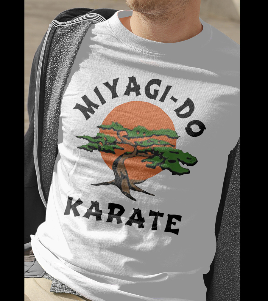 Miyagi-Do Karate Bonsai Tree With Sun Background T-Shirt