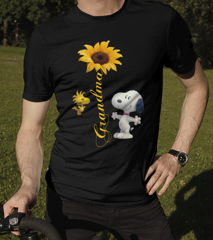 Grandma Snoopy And Woodstock With Sunflower T-Shirt