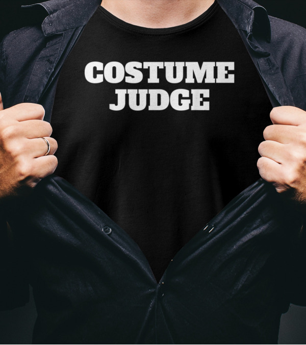 Costume Judge Halloween Funny Judging Contest T-Shirt