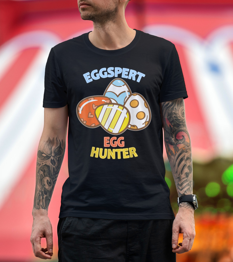 EGGSPERT EGG HUNTER FUNNY EASTER EGG T-Shirt