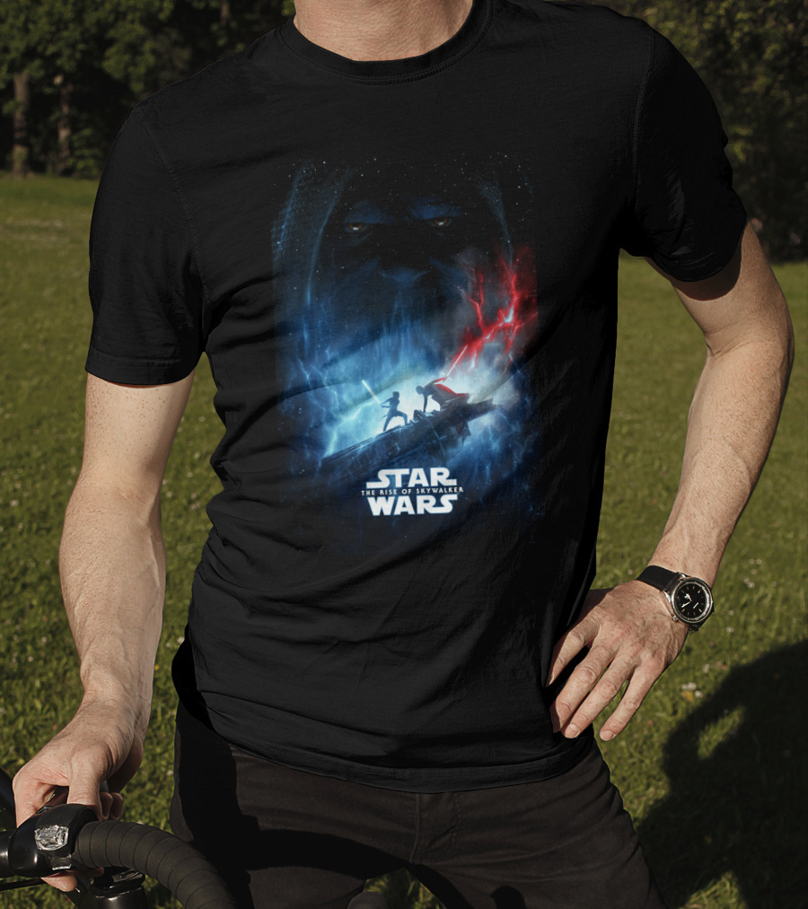 Star Wars The Rise Of Skywalker Epic Duel With Red And Blue Lightsabers T-Shirt