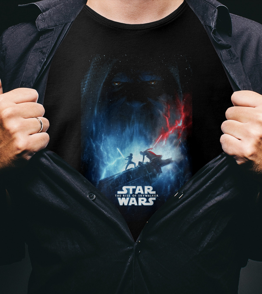 Star Wars The Rise Of Skywalker Epic Duel With Red And Blue Lightsabers T-Shirt
