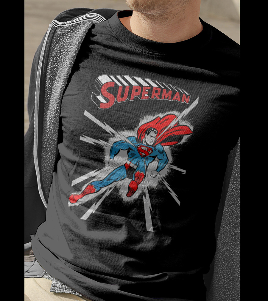 Superman Classic Comic Book Style Cover With Iconic Red And Blue Suit And Cape T-Shirt