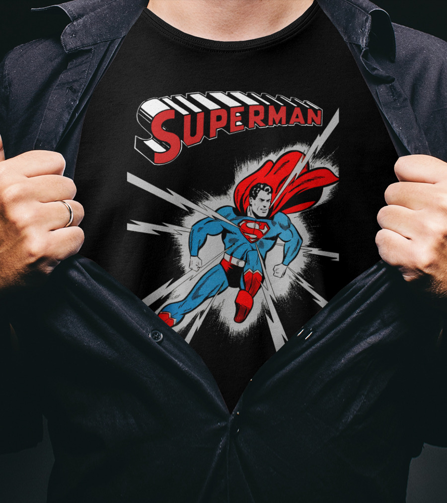 Superman Classic Comic Book Style Cover With Iconic Red And Blue Suit And Cape T-Shirt