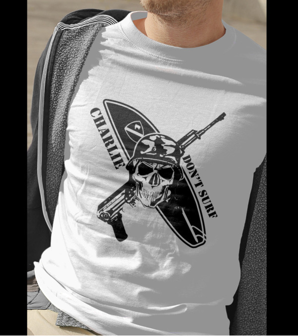 Apocalypse Now Charlie Don't Surf Skull Soldier Surfboard Rifle T-Shirt