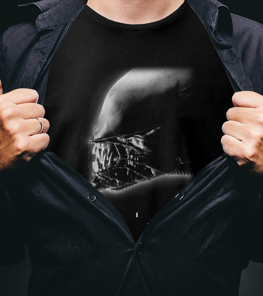 ALIEN Xenomorph Head Black And White Horror Movie Classic T-Shirt