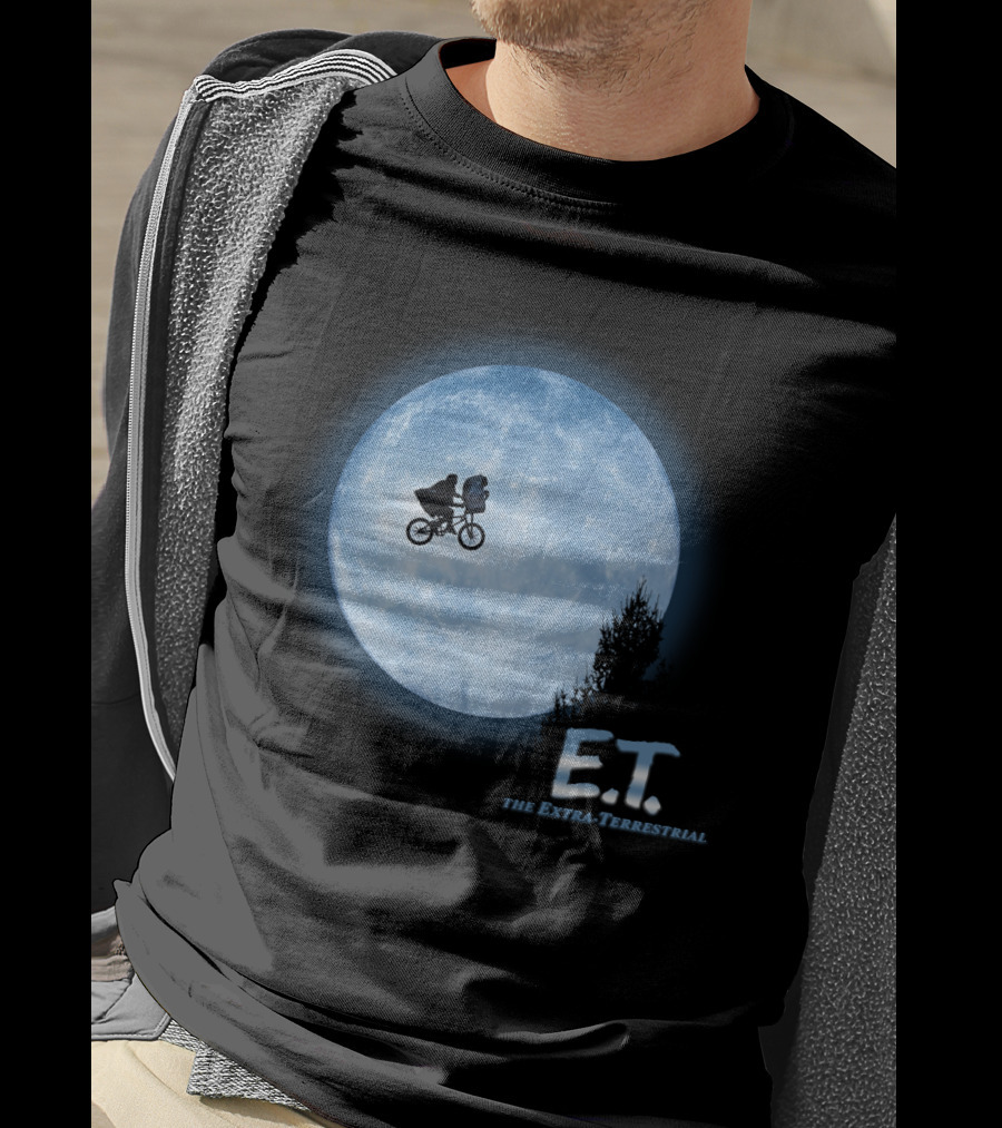E.T. The Extra-Terrestrial Bicycle Silhouette Against Full Moon T-Shirt