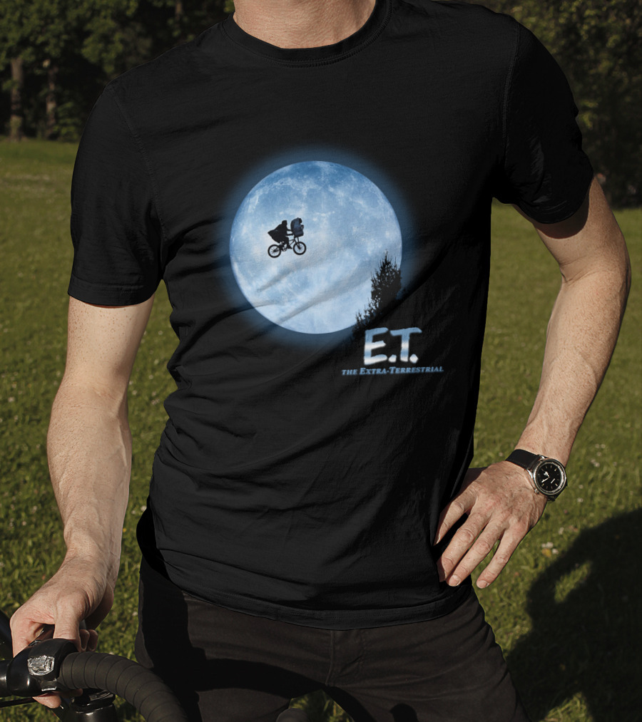 E.T. The Extra-Terrestrial Bicycle Silhouette Against Full Moon T-Shirt