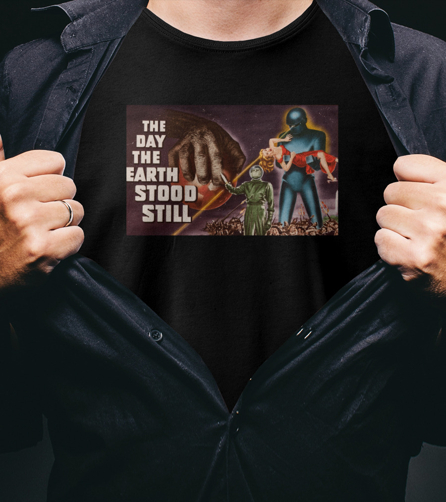 The Day The Earth Stood Still Alien Robot Holding Woman Retro Movie Scene T-Shirt