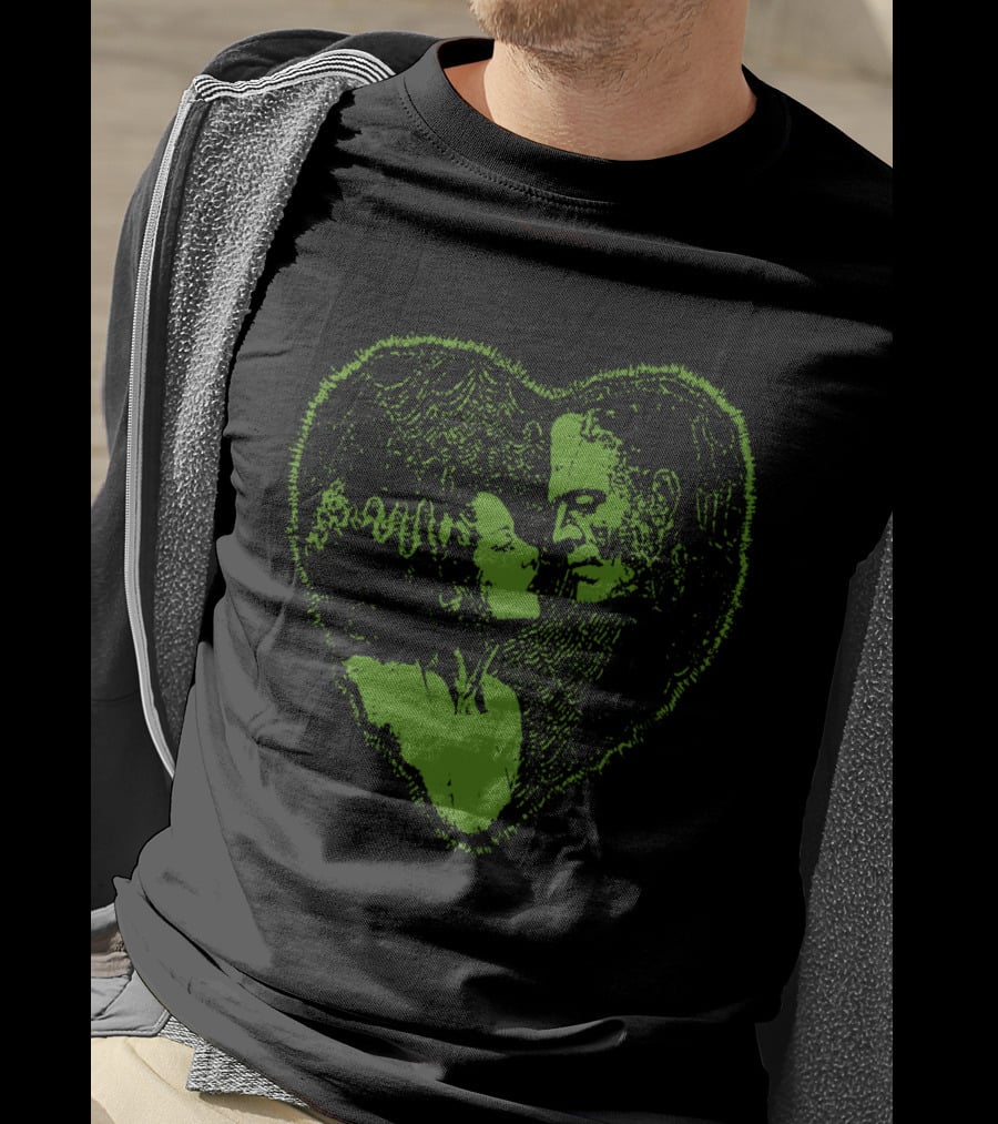 Frankenstein And Bride Heart Embrace Retro Horror Walking Dead TV Show Look T-Shirt