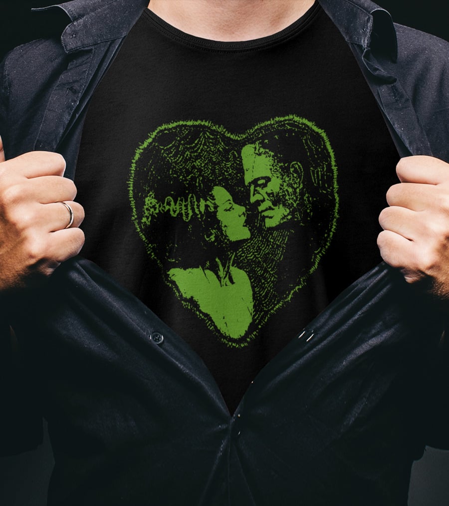 Frankenstein And Bride Heart Embrace Retro Horror Walking Dead TV Show Look T-Shirt