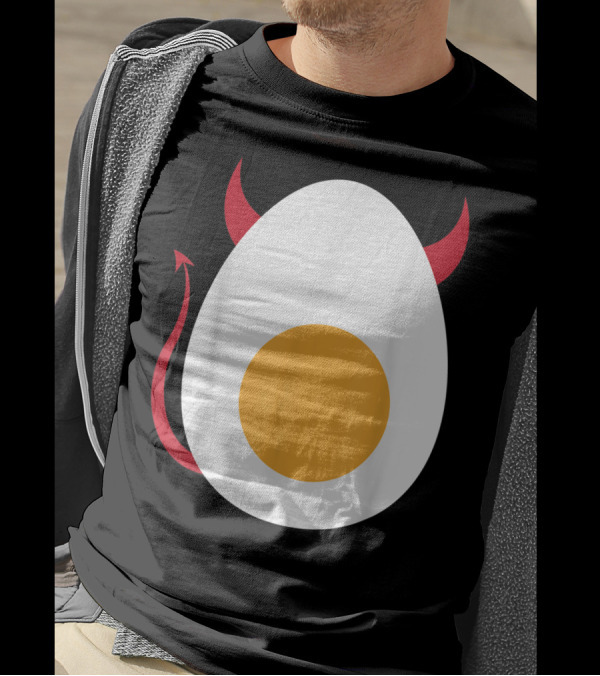 Halloween Deviled Egg Funny Cool Boiled Egg 6G T-Shirt