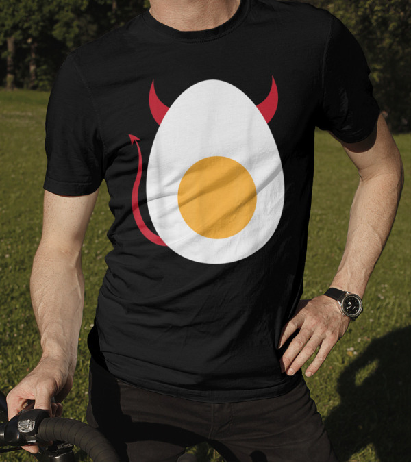 Halloween Deviled Egg Funny Cool Boiled Egg 6G T-Shirt