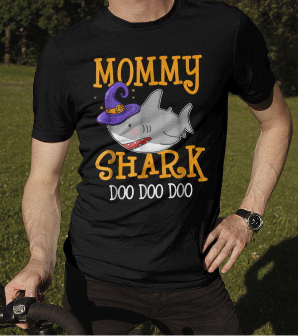 Mommy Shark Doo Doo Doo Halloween Style With Witch Hat T-Shirt