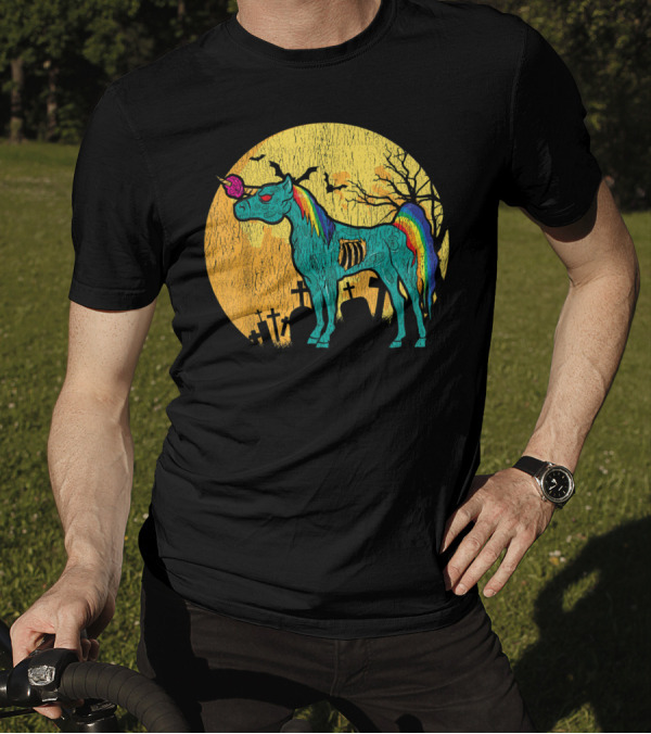 Zombie Unicorn Zombicorn Zombiecorn Graveyard Halloween Moon T-Shirt