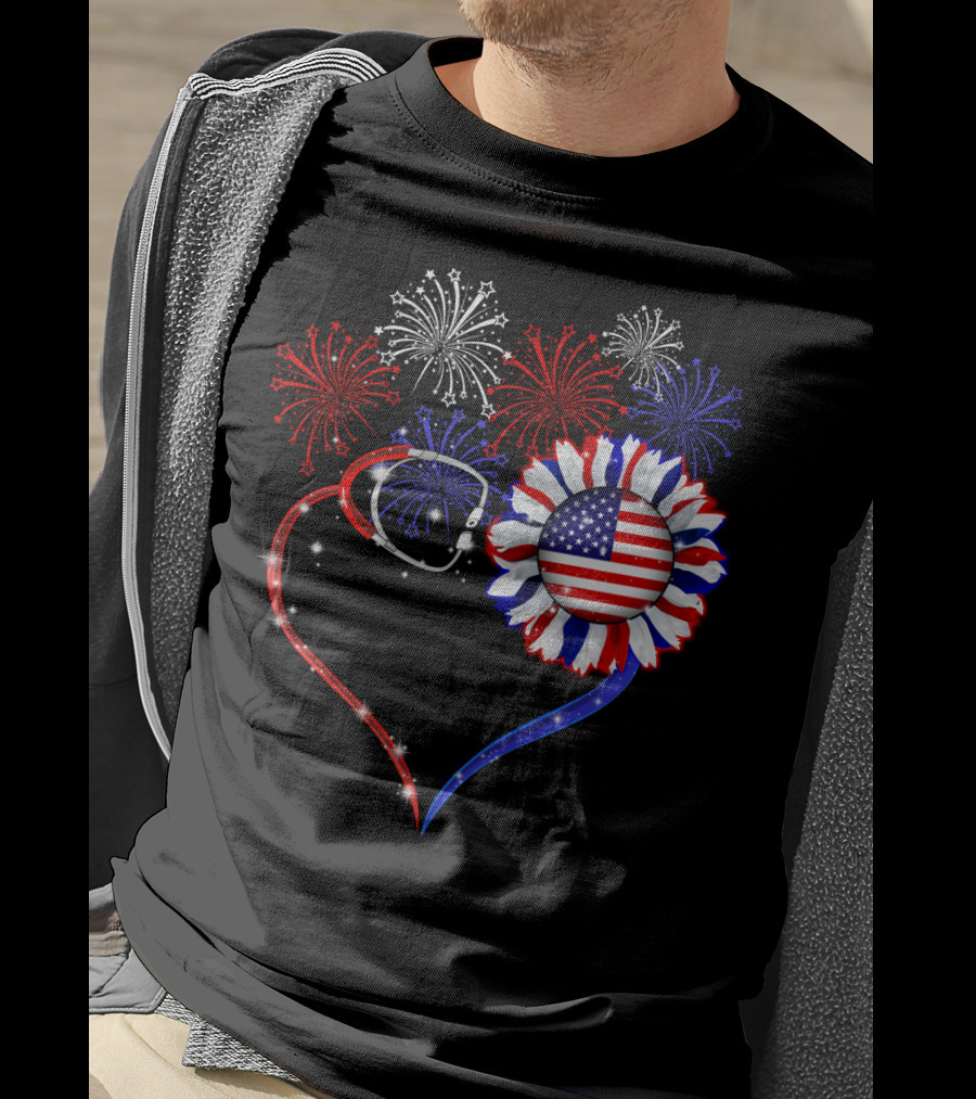 Nurse Patriotic Heart With American Flag And Fireworks T-Shirt