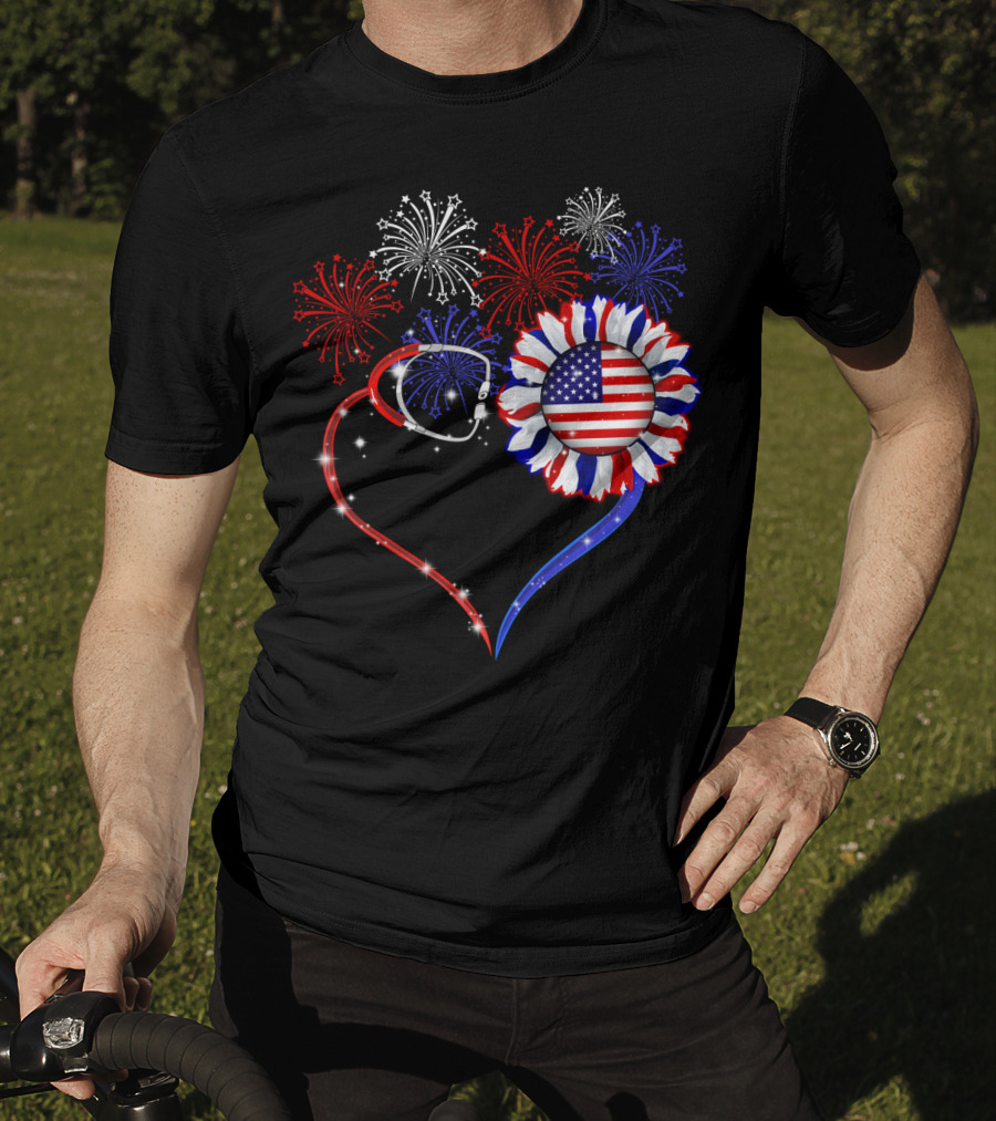 Nurse Patriotic Heart With American Flag And Fireworks T-Shirt