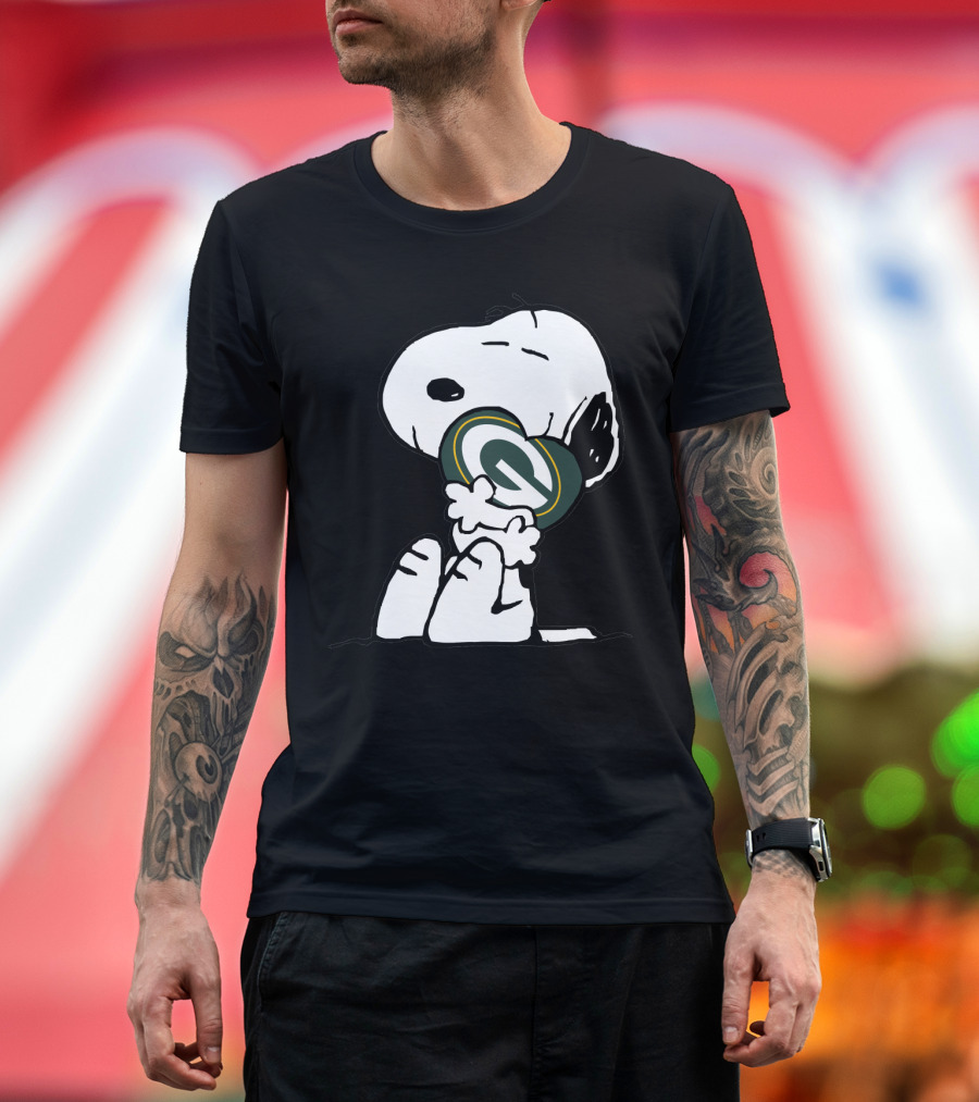 Snoopy Green Bay Packers Logo Hug T-Shirt