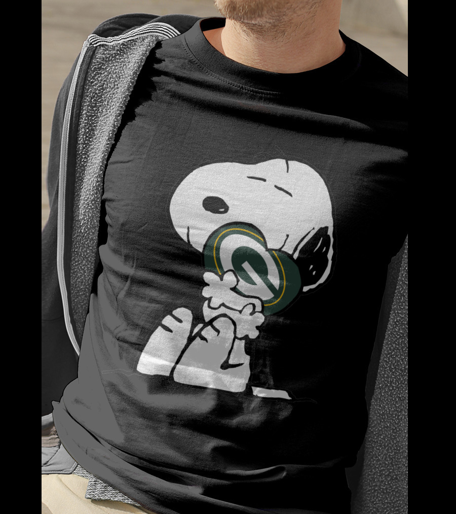 Snoopy Green Bay Packers Logo Hug T-Shirt