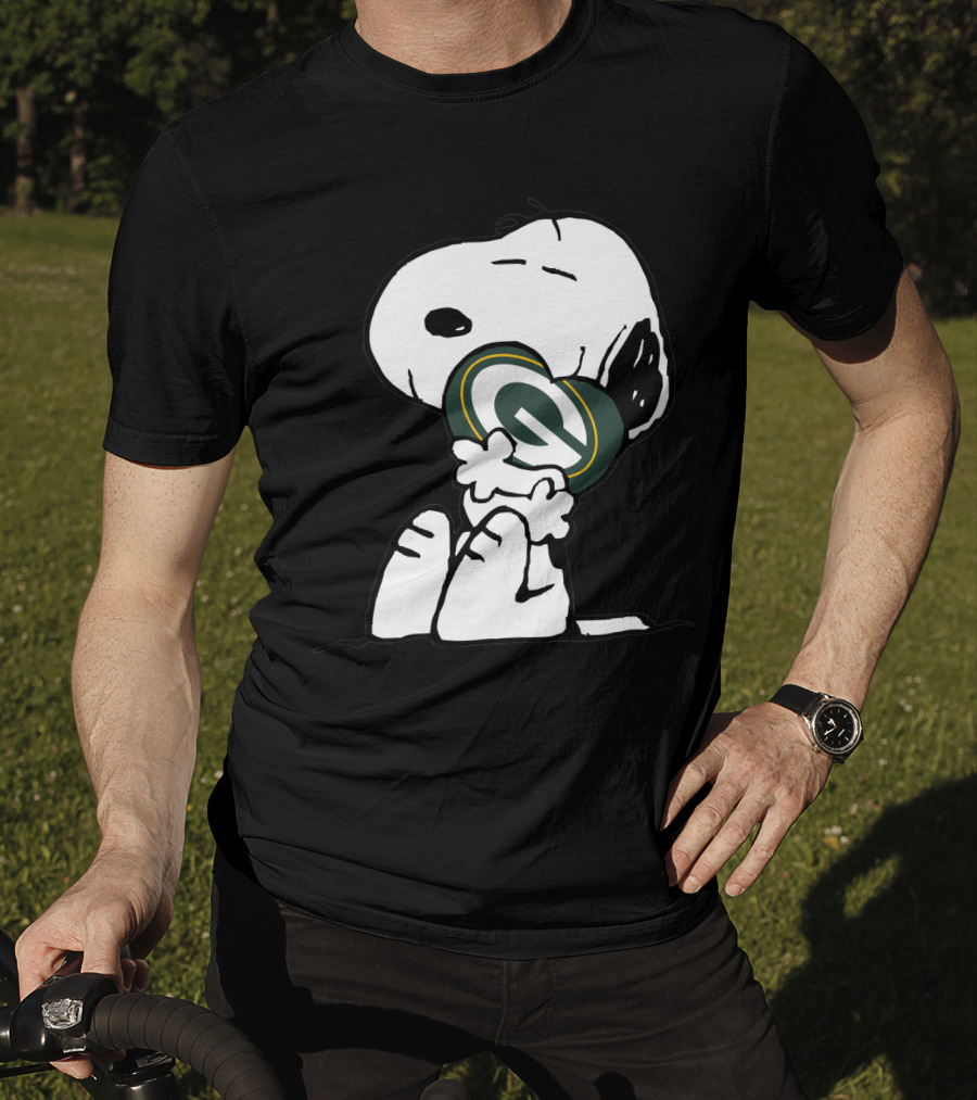 Snoopy Green Bay Packers Logo Hug T-Shirt
