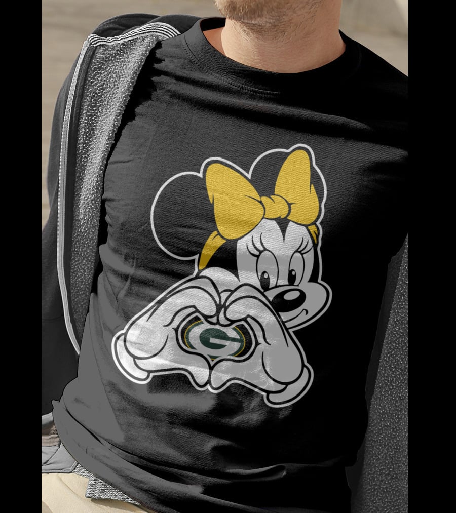 Minnie Mouse Heart Hands Green Bay Packers T-Shirt