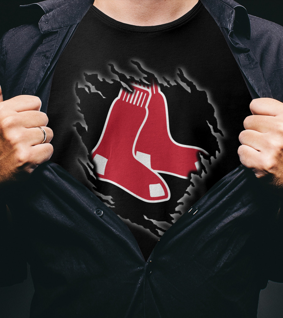 Boston Red Sox Logo With Ripped Effect T-Shirt