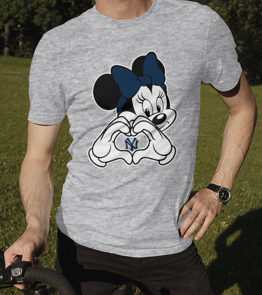 Minnie Mouse Love Heart New York Yankees T-Shirt