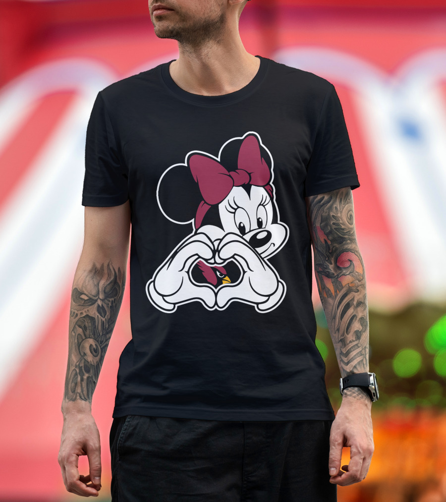 Cardinals Fans Love Minnie Mouse Hand Heart Bow T-Shirt