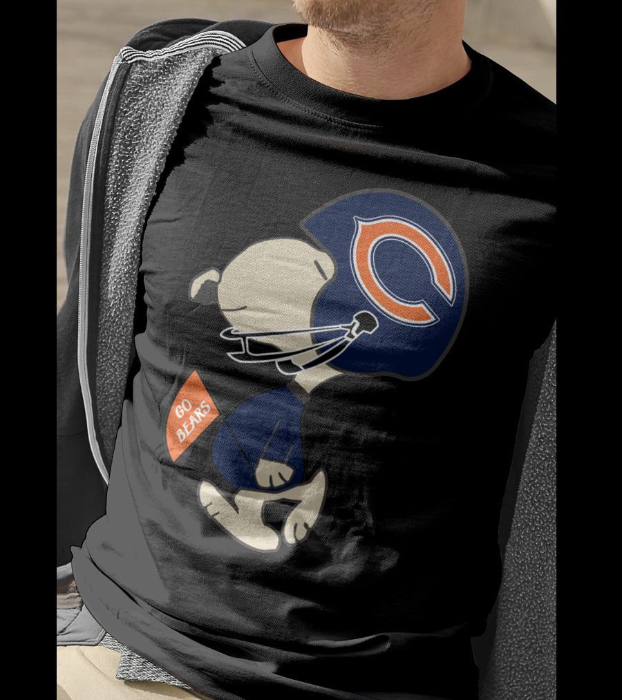 Chicago Bears Go Bears Peanuts Snoopy Football Helmet T-Shirt