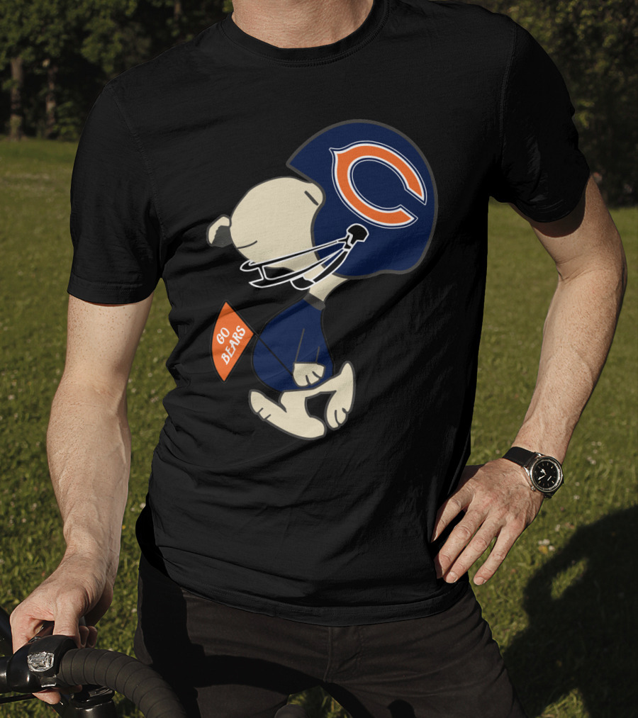 Chicago Bears Go Bears Peanuts Snoopy Football Helmet T-Shirt