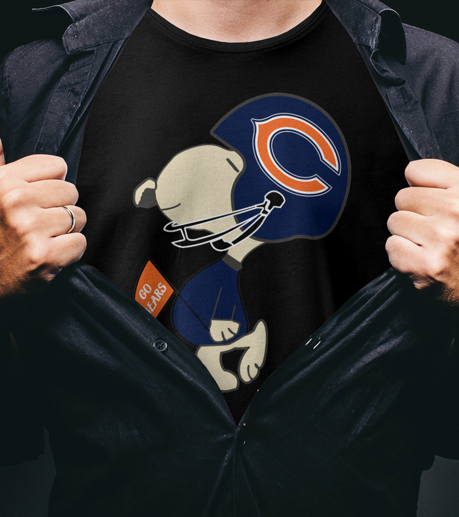 Chicago Bears Go Bears Peanuts Snoopy Football Helmet T-Shirt