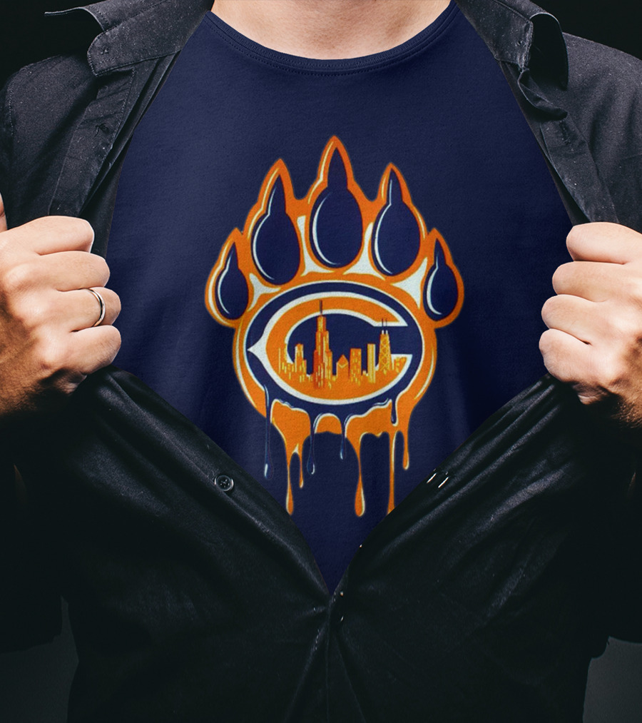 Chicago Bears Dripping Paw Print Skyline T-Shirt