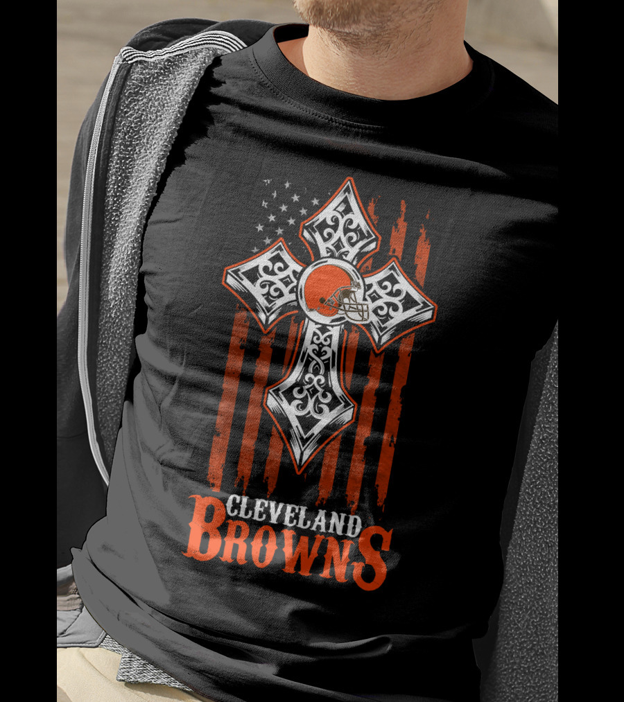 Cleveland Browns Cross And Helmet American Flag T-Shirt