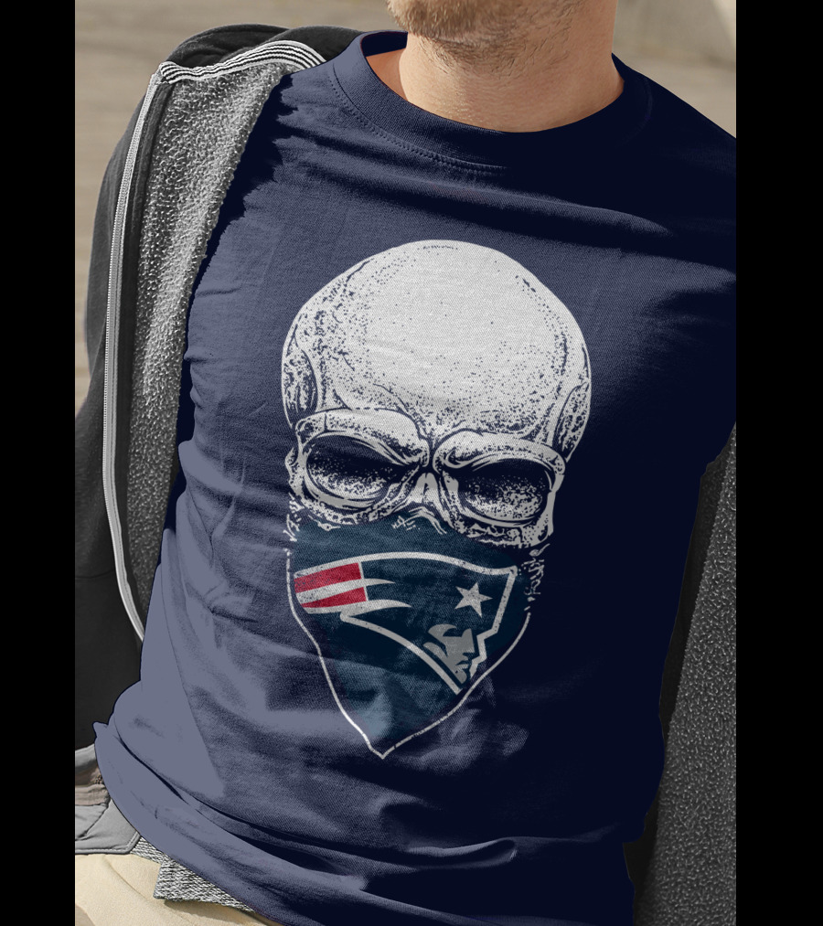 New England Patriots Skull Face Covering T-Shirt