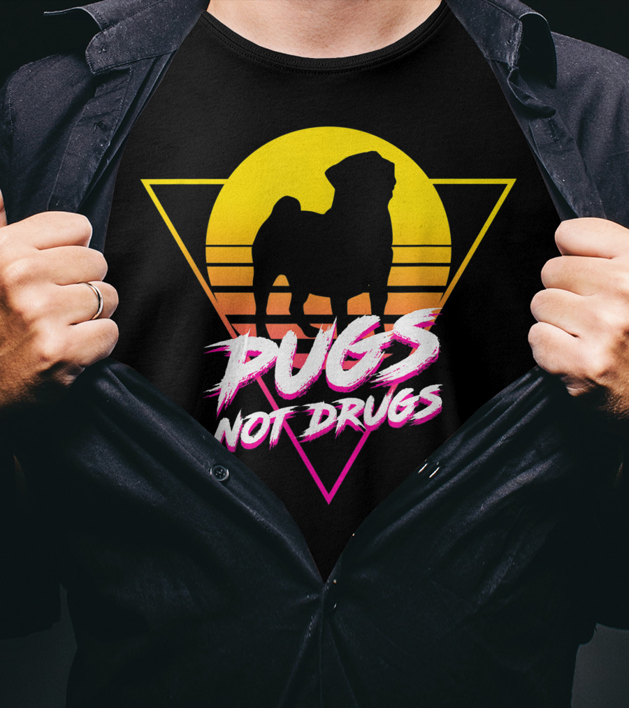Pugs Not Drugs Retro Sunset Triangle T-Shirt