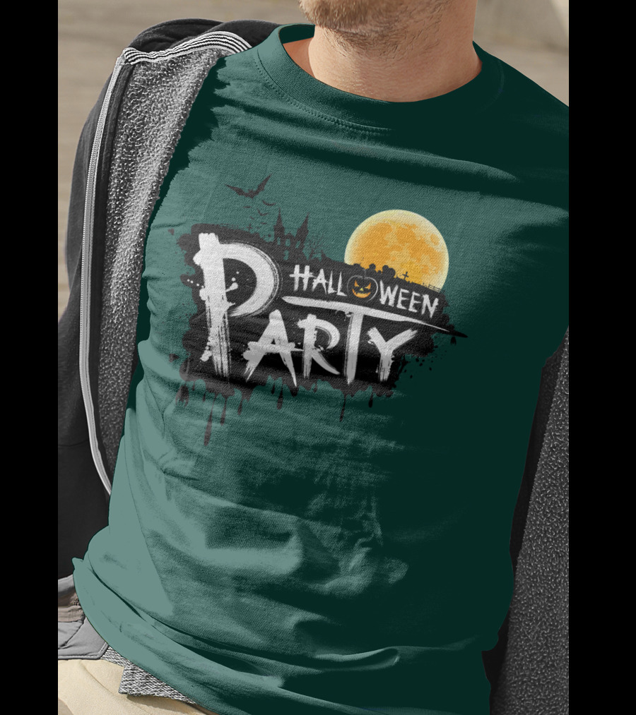 Halloween Party Moonlit Haunted House And Bats T-Shirt