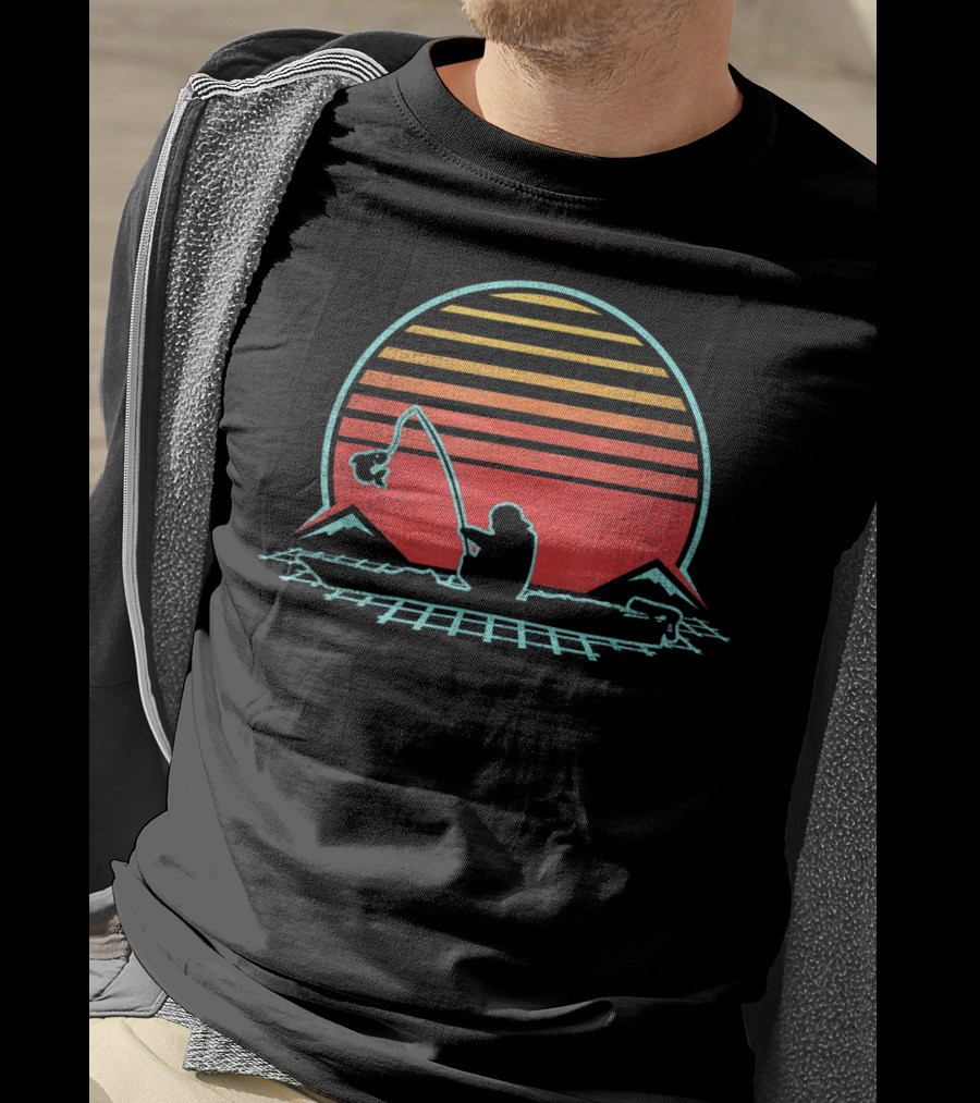 Vintage Fishing Sunset 70s 80s Style Retro Fisherman Scenic T-Shirt