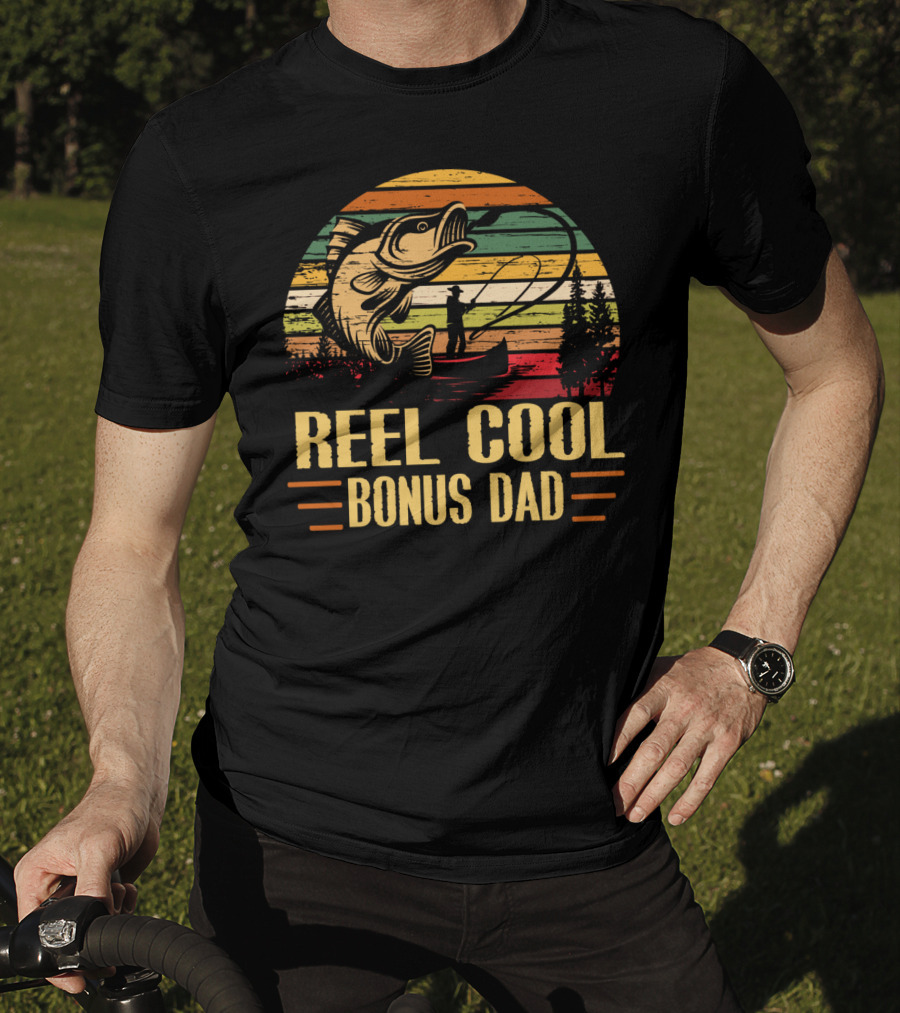 Vintage Reel Cool Bonus Dad Fishing Retro Stripe T-Shirt