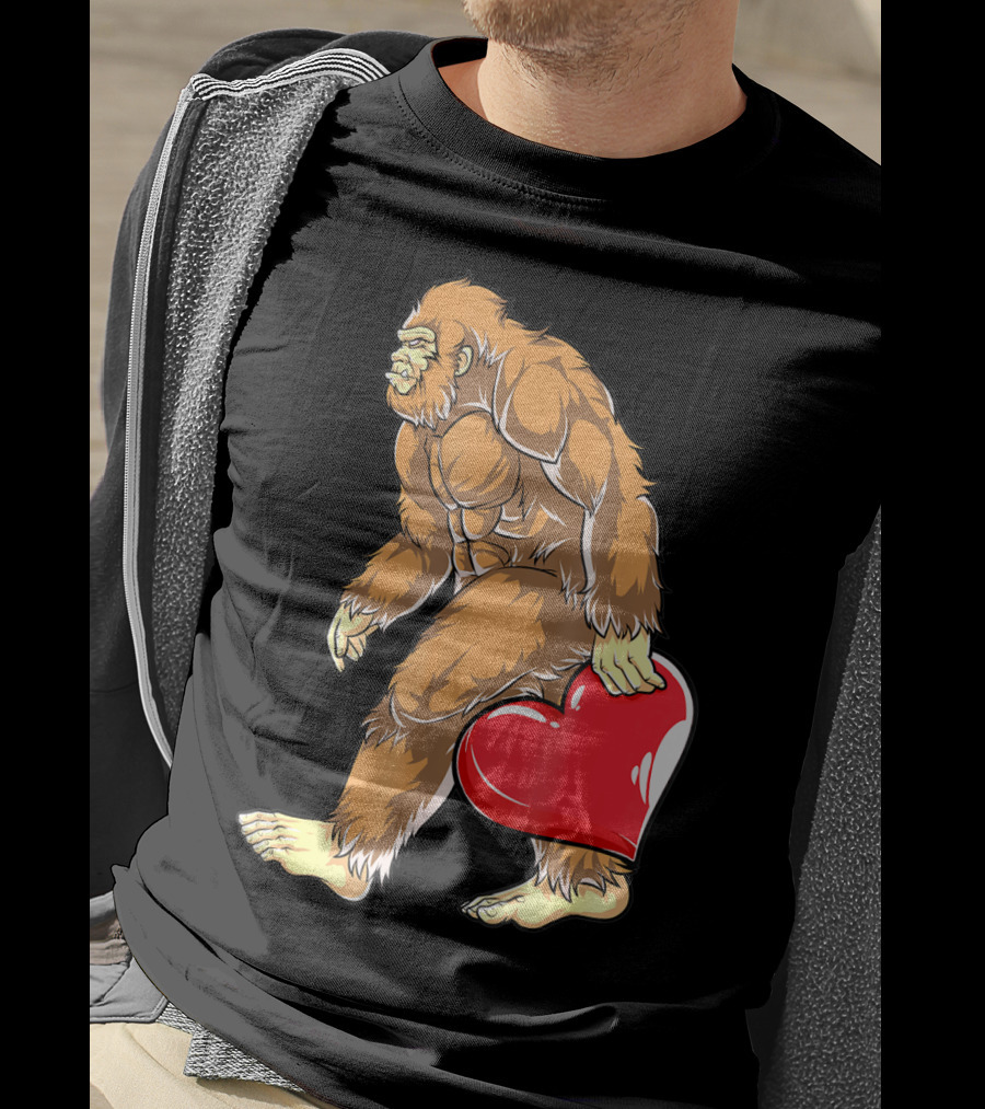 Valentine's Day Bigfoot Holding Heart Sasquatch Love For Men T-Shirt