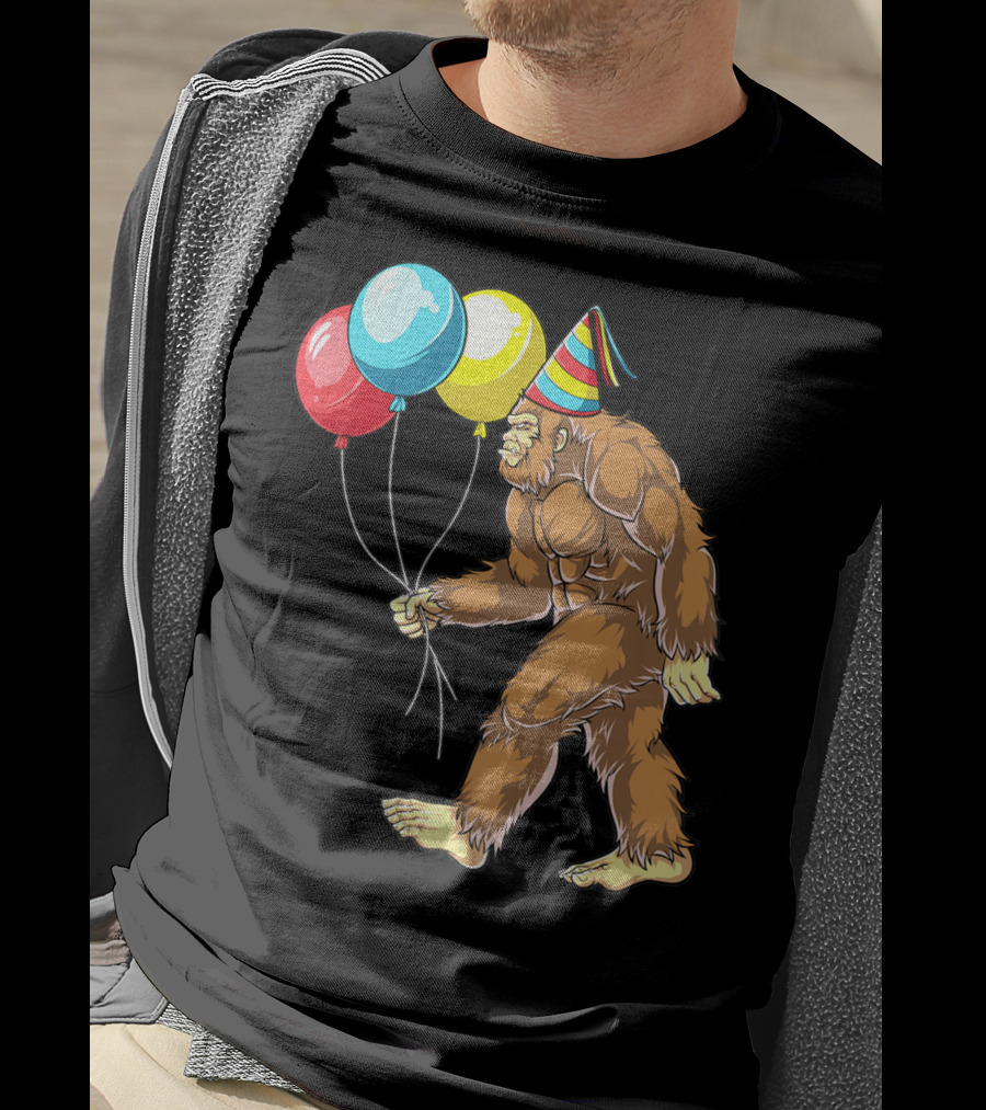 Bigfoot It's My Birthday Kids Boys Sasquatch Party With Balloons And Party Hat T-Shirt