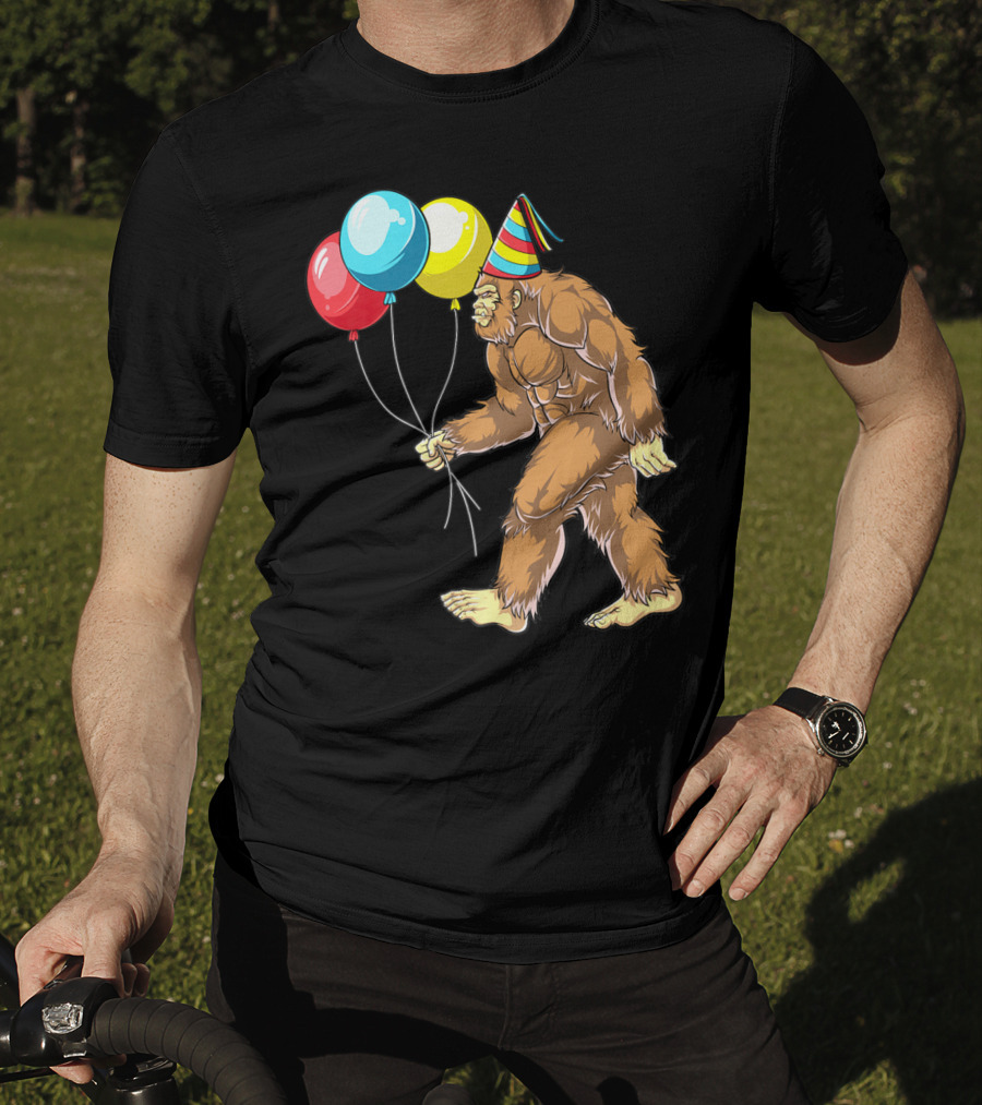 Bigfoot It's My Birthday Kids Boys Sasquatch Party With Balloons And Party Hat T-Shirt