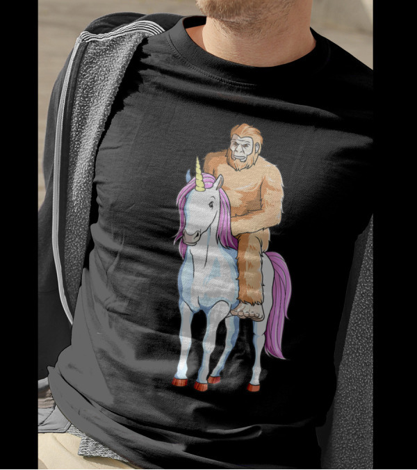 Bigfoot Sasquatch Riding Unicorn Mythical Creature Adventure T-Shirt