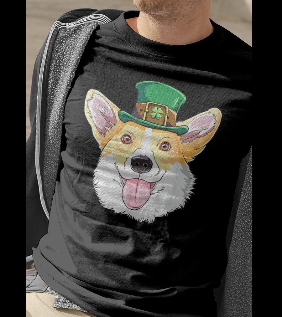 Lucky Corgi With Leprechaun Hat And Shamrock Charm T-Shirt