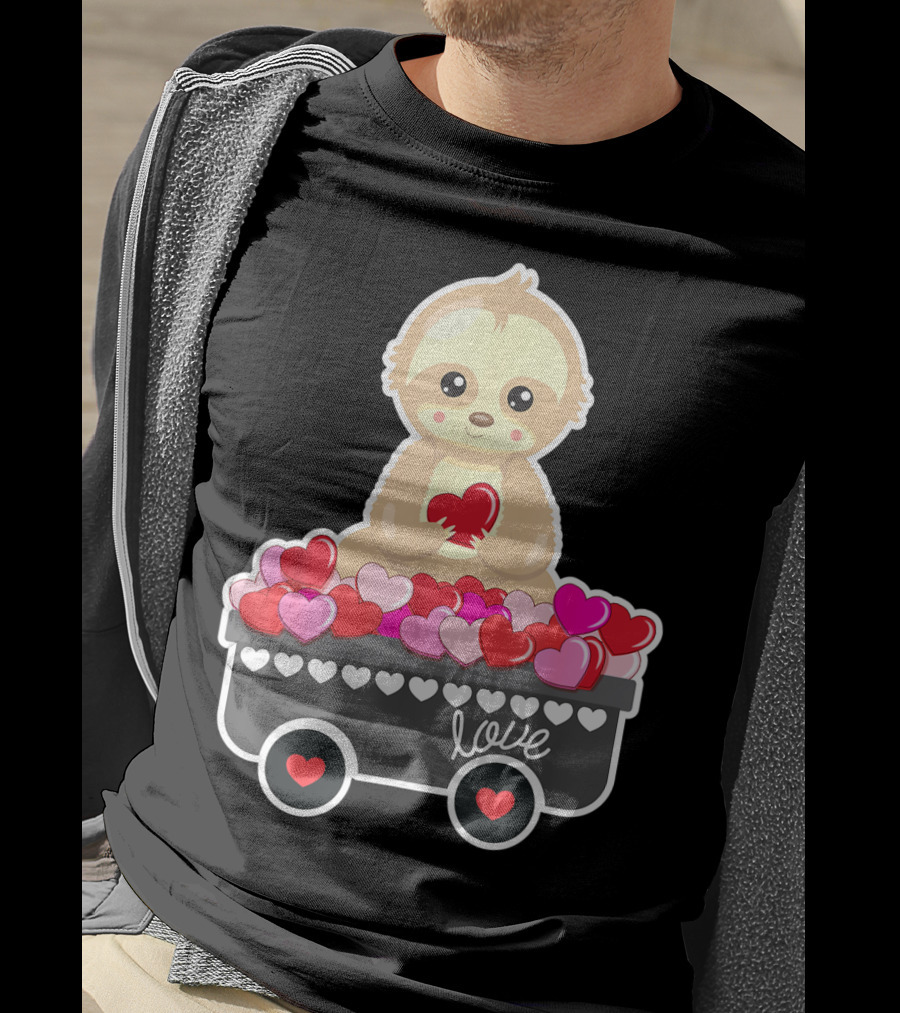 Cute Sloth Love Valentine Hearts In Cart T-Shirt